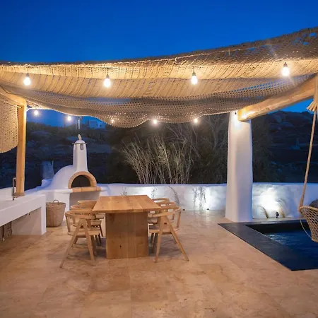 Little Amid Super Paradise-jackieo' Mykonos Super Paradise part