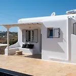 Little Amid Super Paradise-jackieo' Mykonos Super Paradise Beach (Mykonos)
